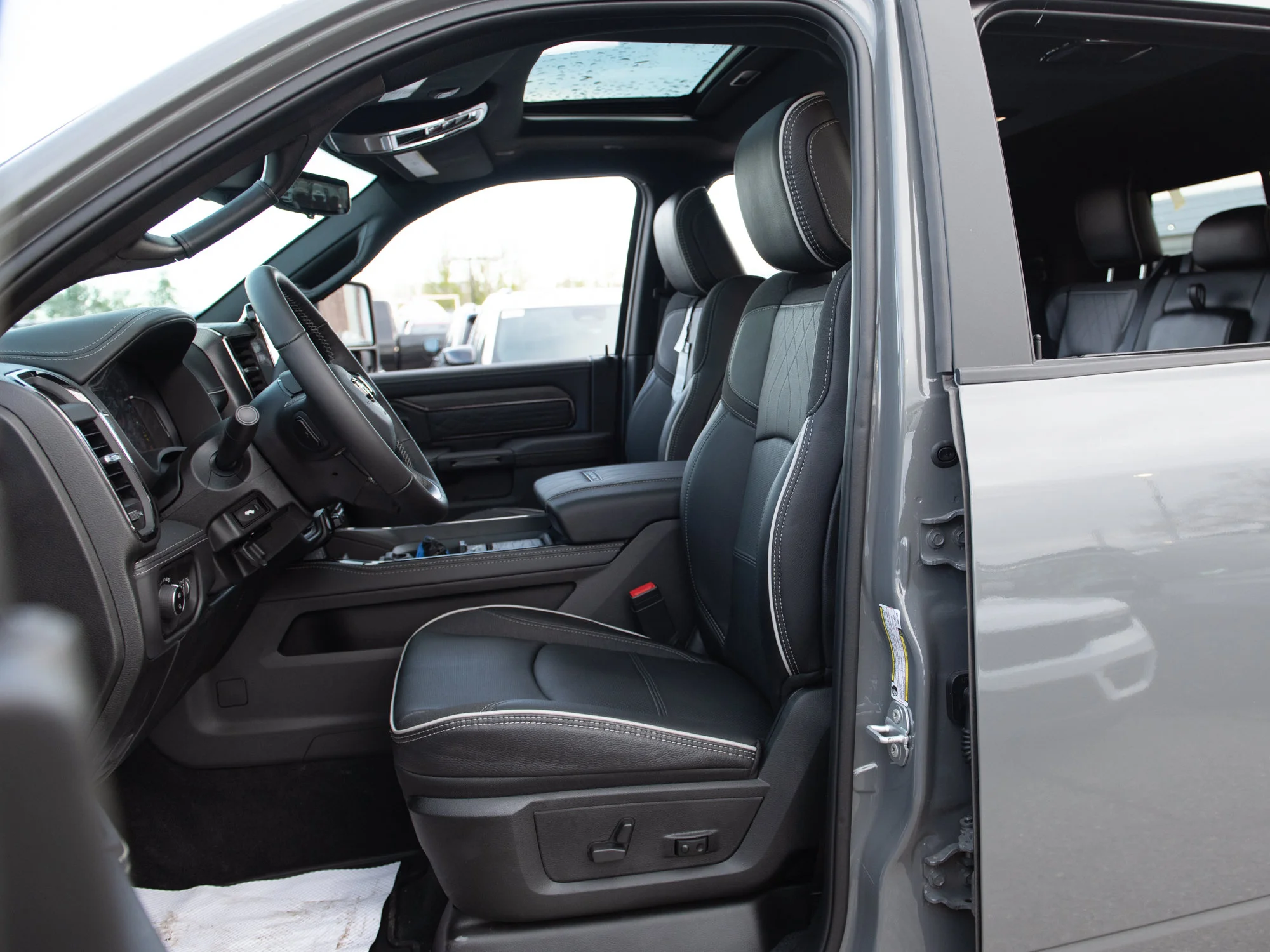 New 2026 Grey RAM Limited* image 24