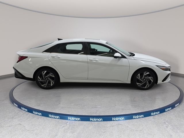 Used 2024 White Hyundai Limited image 5