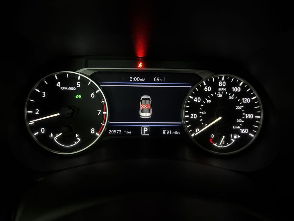 Used 2025 Gray Metallic Nissan SR image 21