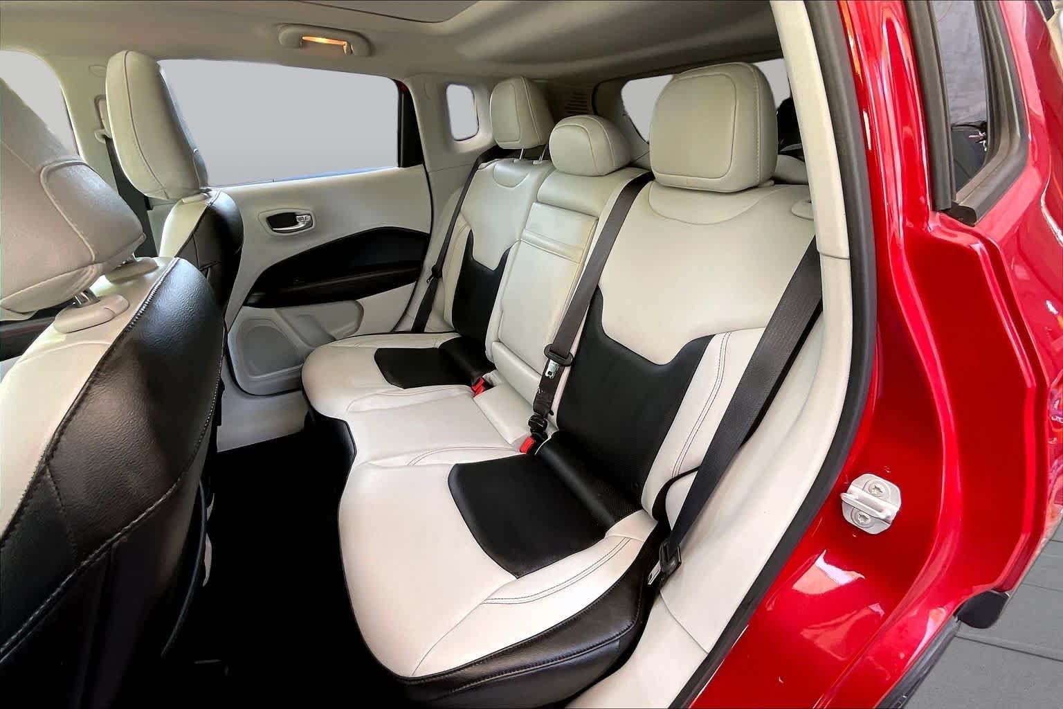 Used 2018 Redline Pearlcoat Jeep Limited image 21