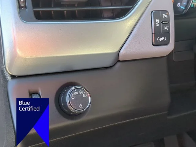 Used 2019 White Chevrolet LT image 17
