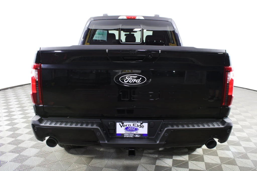 New 2026 Agate Black Metallic Ford XLT image 6