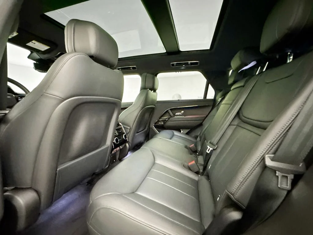 Used 2024 Black Land Rover Dynamic SE image 24