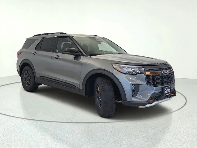 New 2026 Carbonized Gray Metallic Ford Tremor® image 8