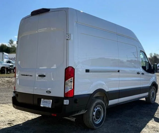 New 2026 Oxford White Ford Cargo Van image 5