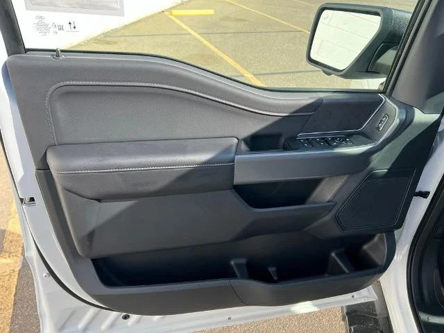 New 2026 Oxford White Ford XLT image 39