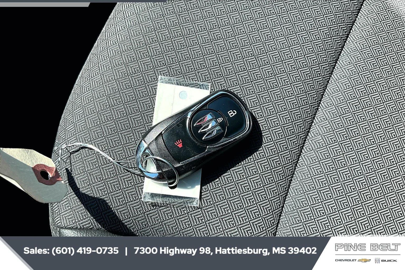 Used 2024 Summit White Buick Preferred image 9