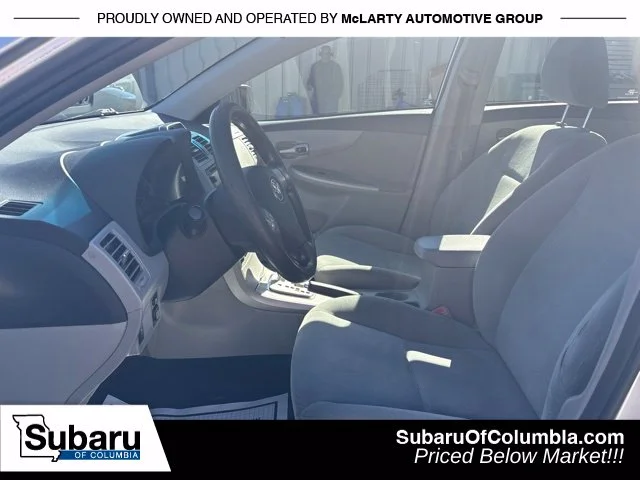 Used 2013 Silver Toyota LE image 17