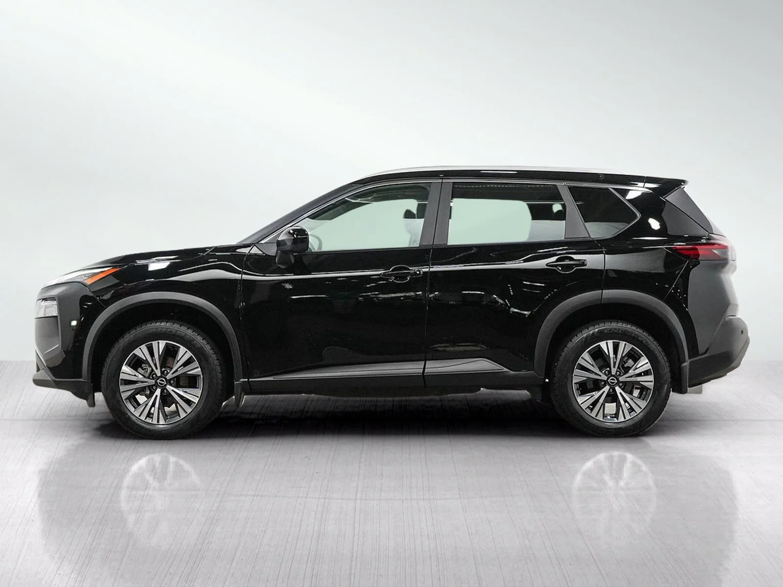 Used 2023 Nissan Rogue SV with VIN 5N1BT3BB5PC858553 for sale in Burnsville, Minnesota