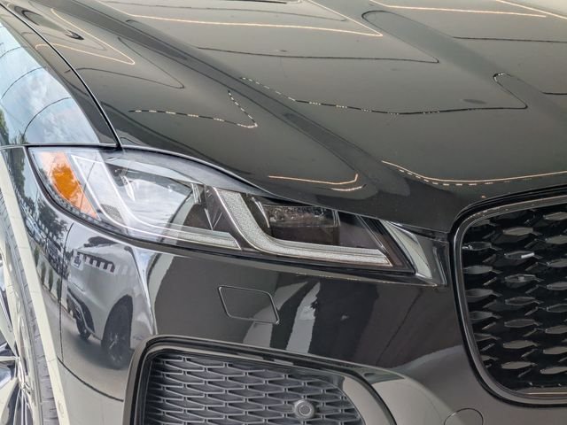2026 Jaguar F-Pace R-Dynamic S - Photo 10