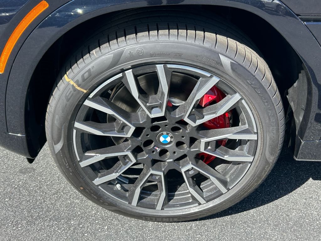 New 2027 Carbon Black Metallic BMW M60i image 3