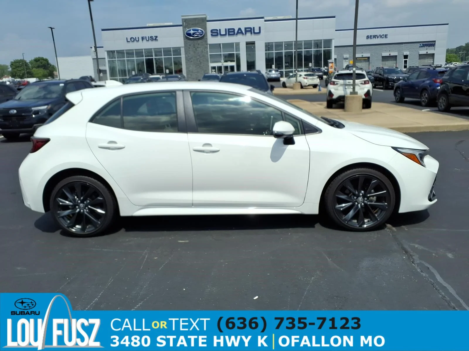 Used 2024 Ice Toyota XSE image 27
