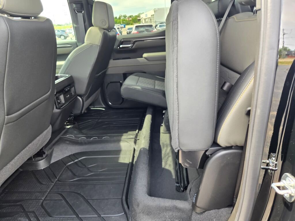 2026 Chevrolet Silverado 1500 ZR2 - Photo 17