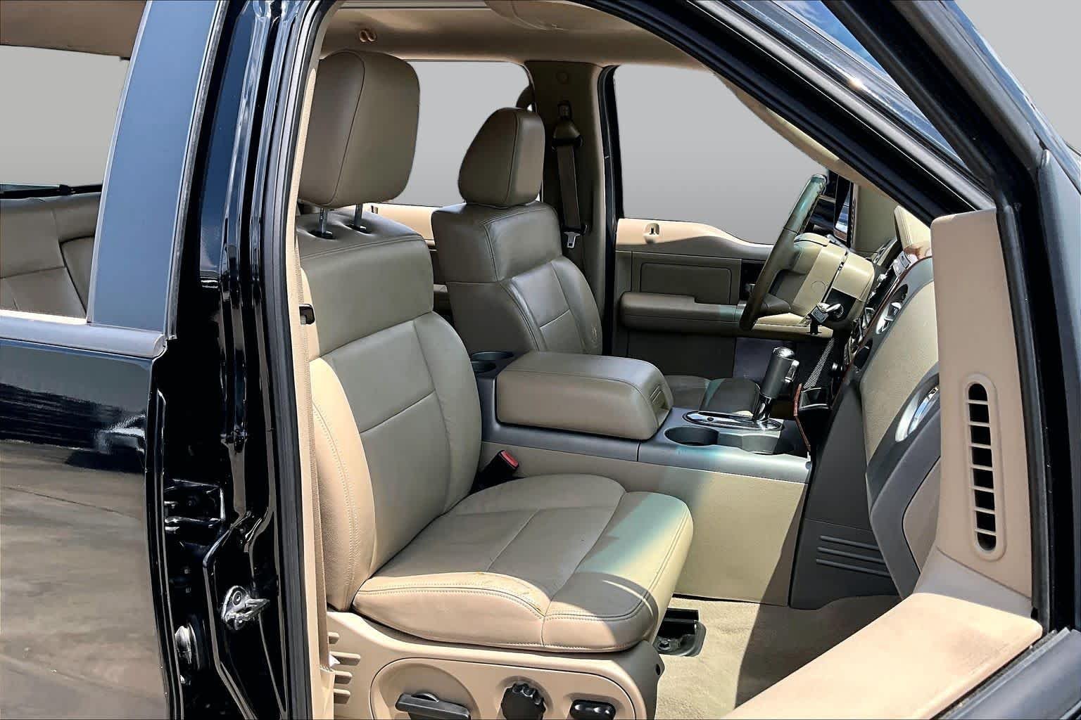 Used 2006 Black Ford King Ranch image 8