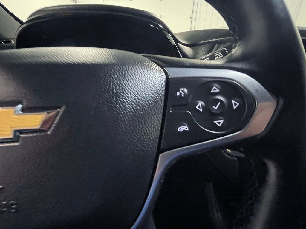 Used 2023 Northsky Blue Metallic Chevrolet LT Cloth image 38