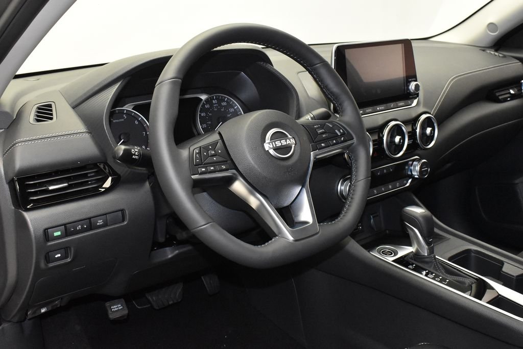 2025 Nissan Sentra SV - Photo 14