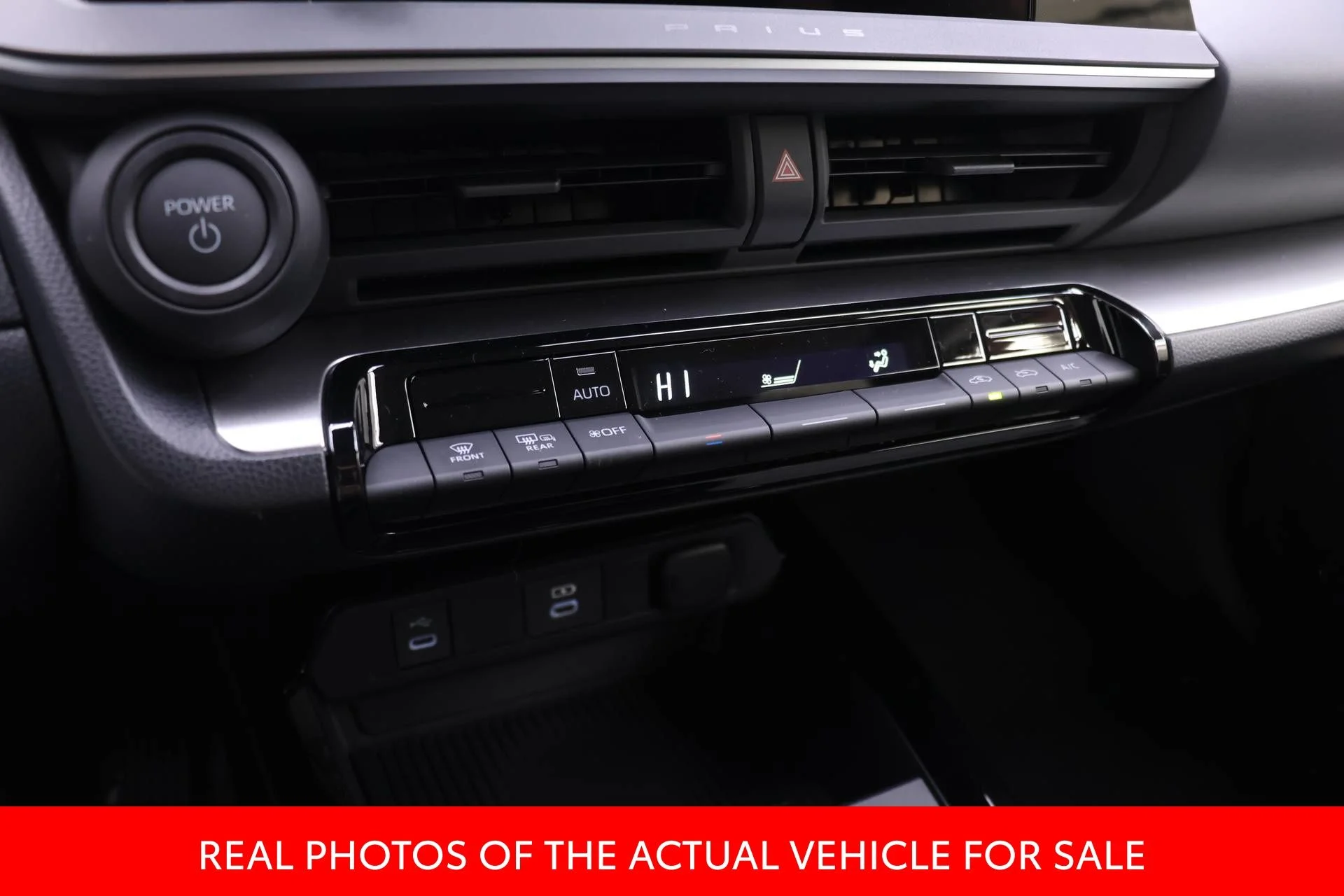2026 Toyota Prius LE - Photo 6