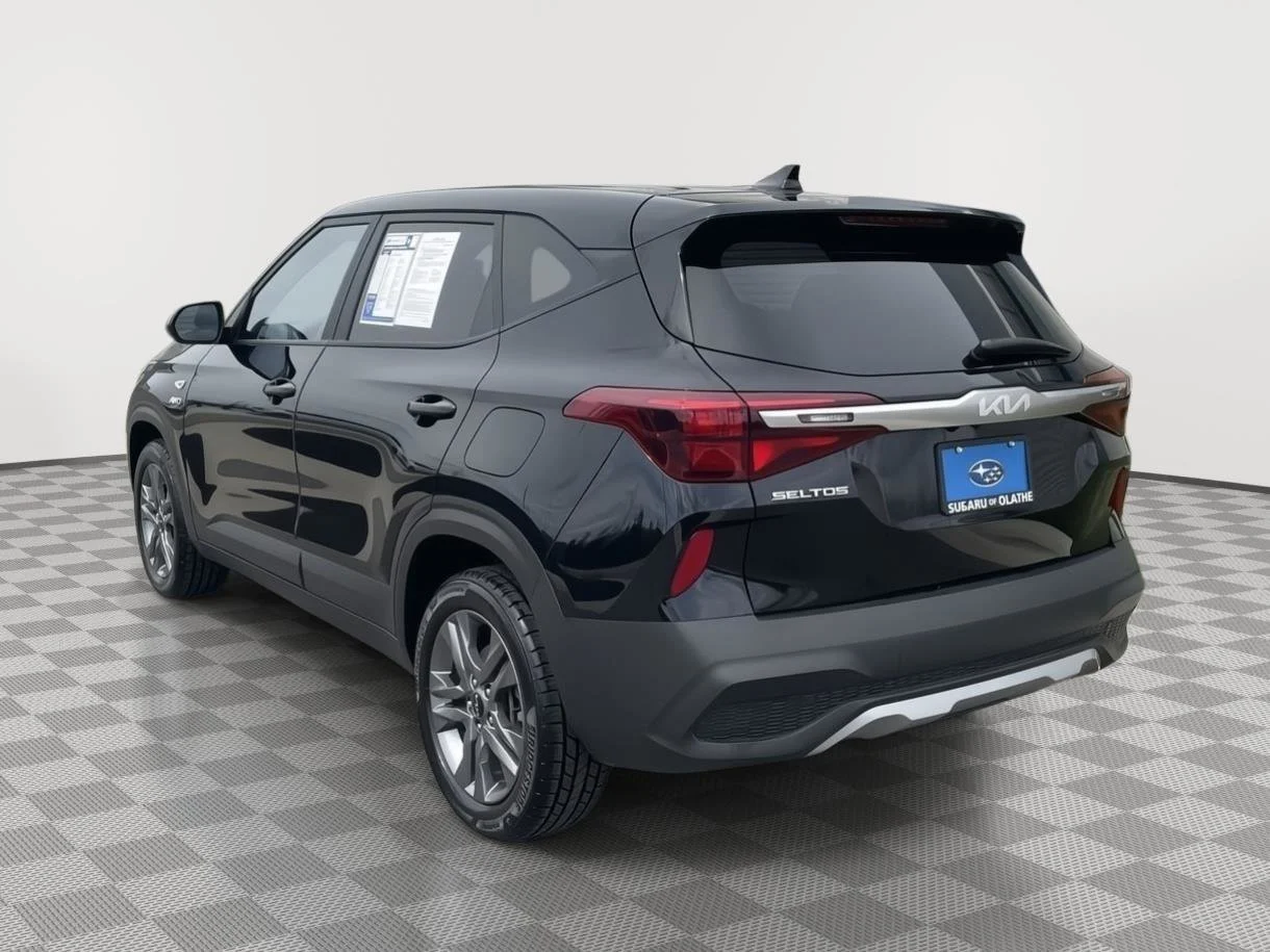 Used 2022 Cherry Black Kia LX image 10