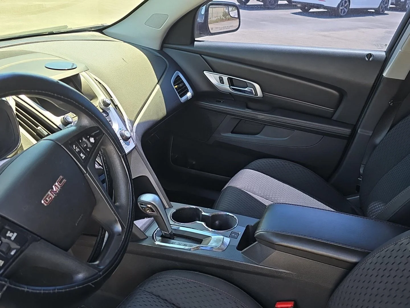 Used 2013 Champagne Silver Metallic GMC SLE image 9