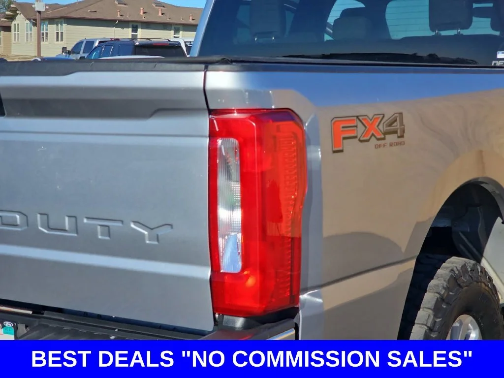 Used 2023 Iconic Silver Metallic Ford XLT image 39