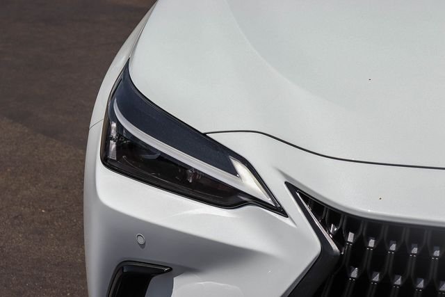 2026 Lexus NX 450h+ Premium - Photo 11