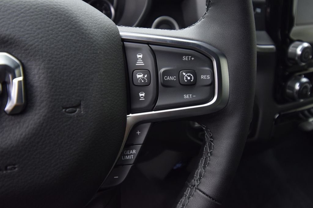 New 2026 Diamond Black Crystal Pearl-Coat Exterior Paint RAM Big Horn/Lone Star image 22