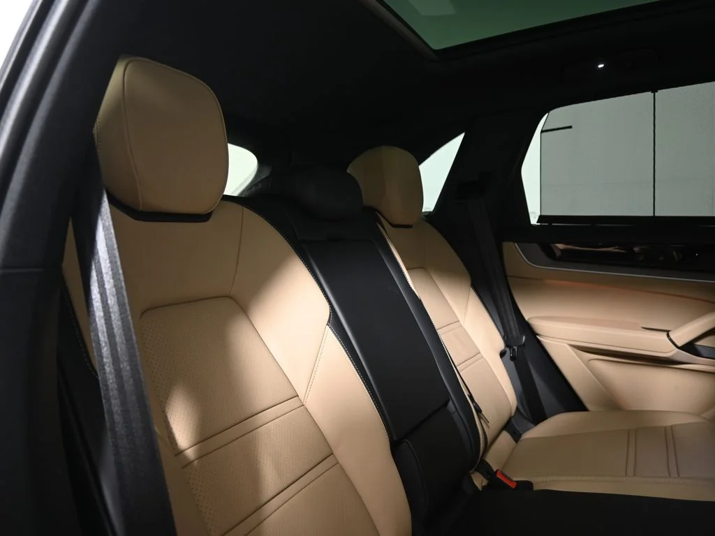 2026 Porsche Cayenne Base - Photo 40