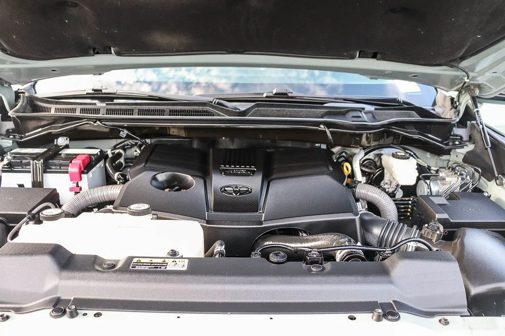 Used 2022  Toyota Limited image 29