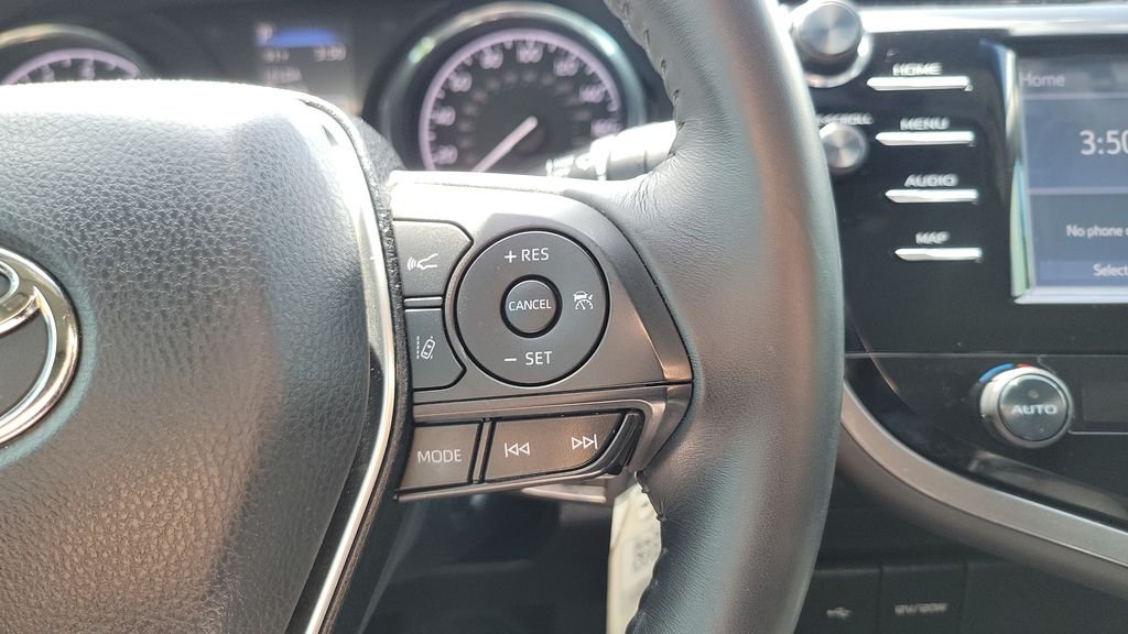 Certified Used 2020 White Toyota SE image 21