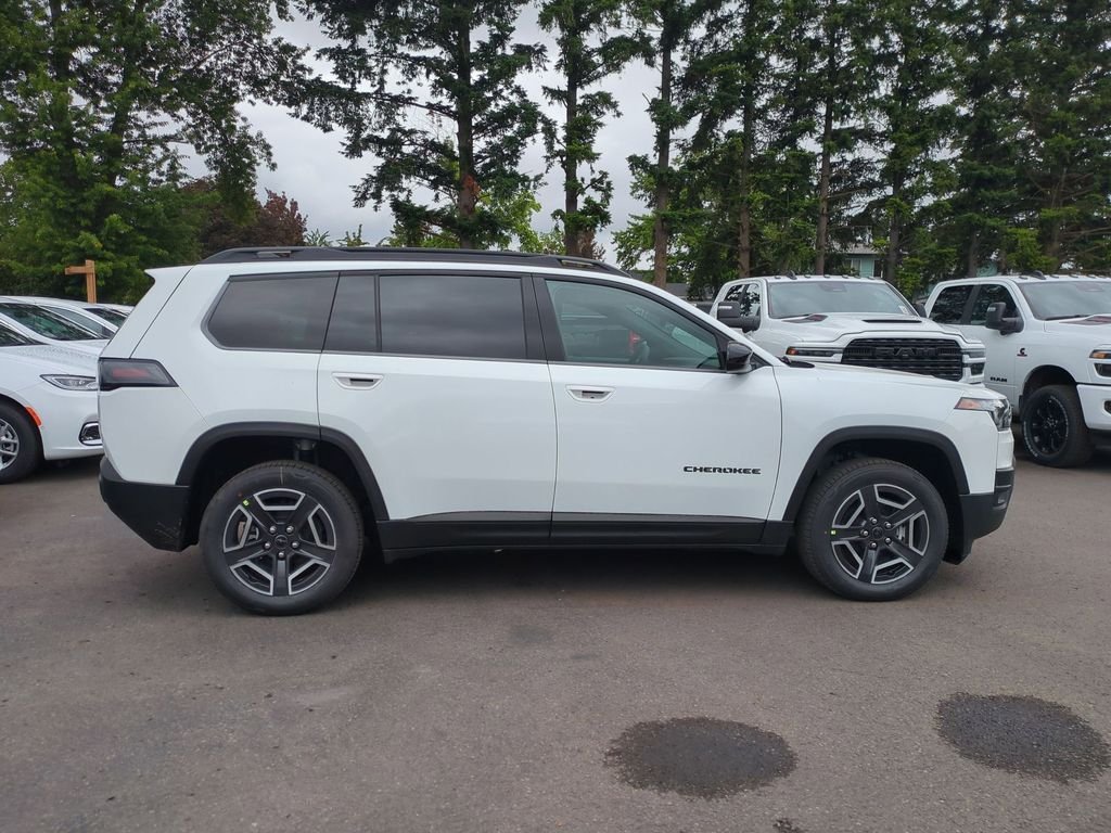 New 2026 Bright White Clear-Coat Exterior Paint Jeep Laredo image 8