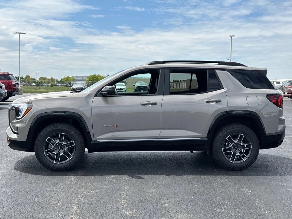 2026 GMC Terrain AT4 - Photo 7