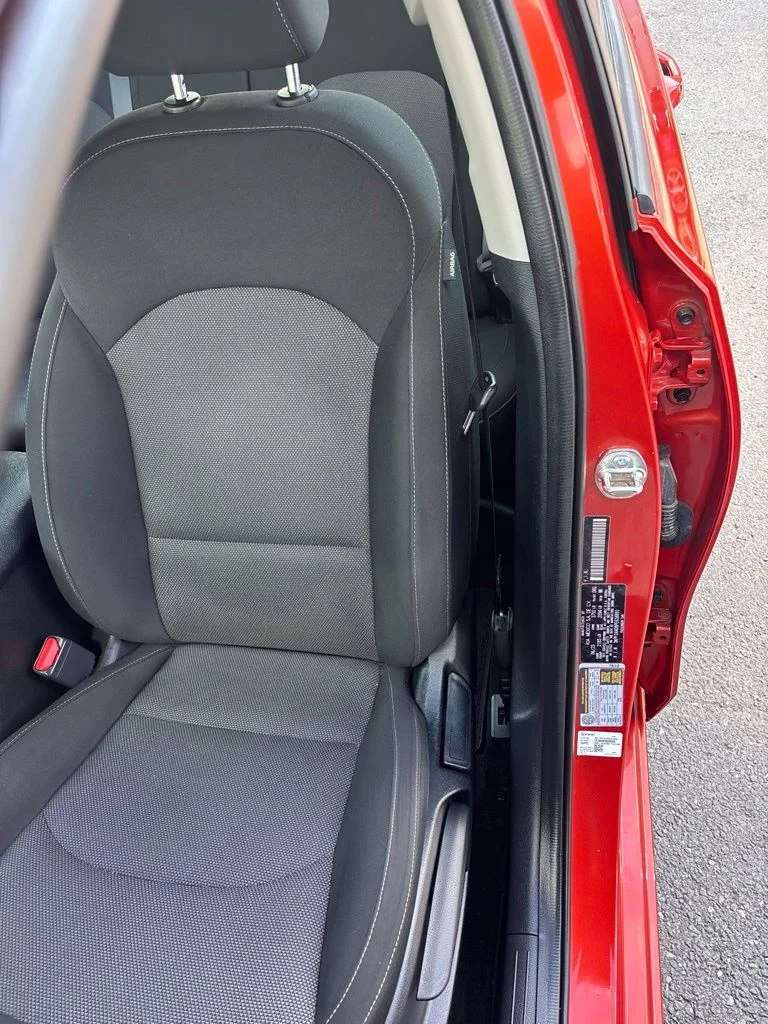 Used 2023 Red Kia LXS image 12