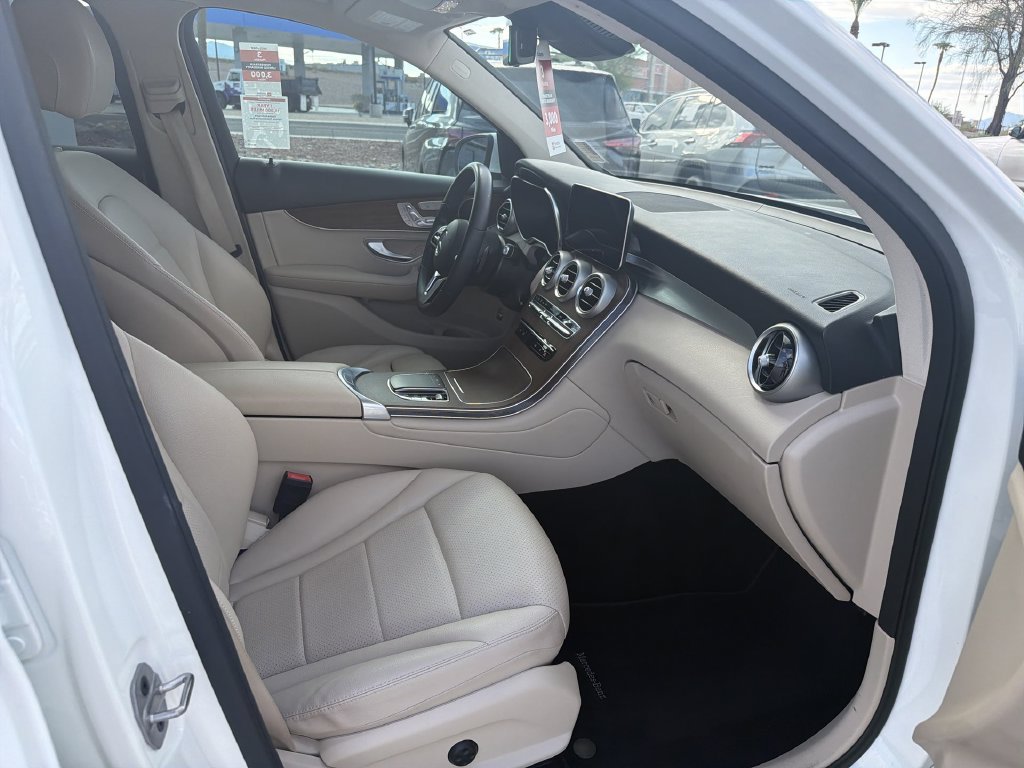 2022 Mercedes-Benz GLC GLC300 - Photo 27