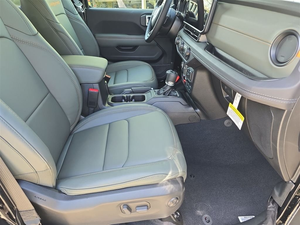 New 2026 Black Clear-Coat Exterior Paint Jeep Mojave X image 13