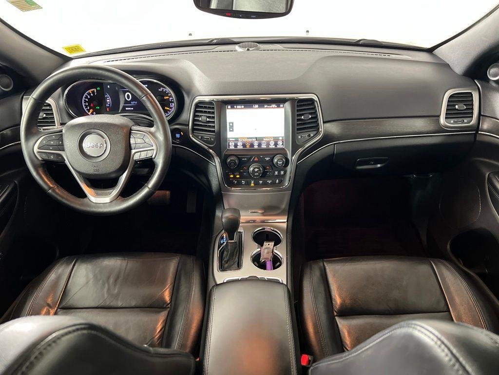 Used 2018 Bright White Clearcoat Jeep Limited image 28