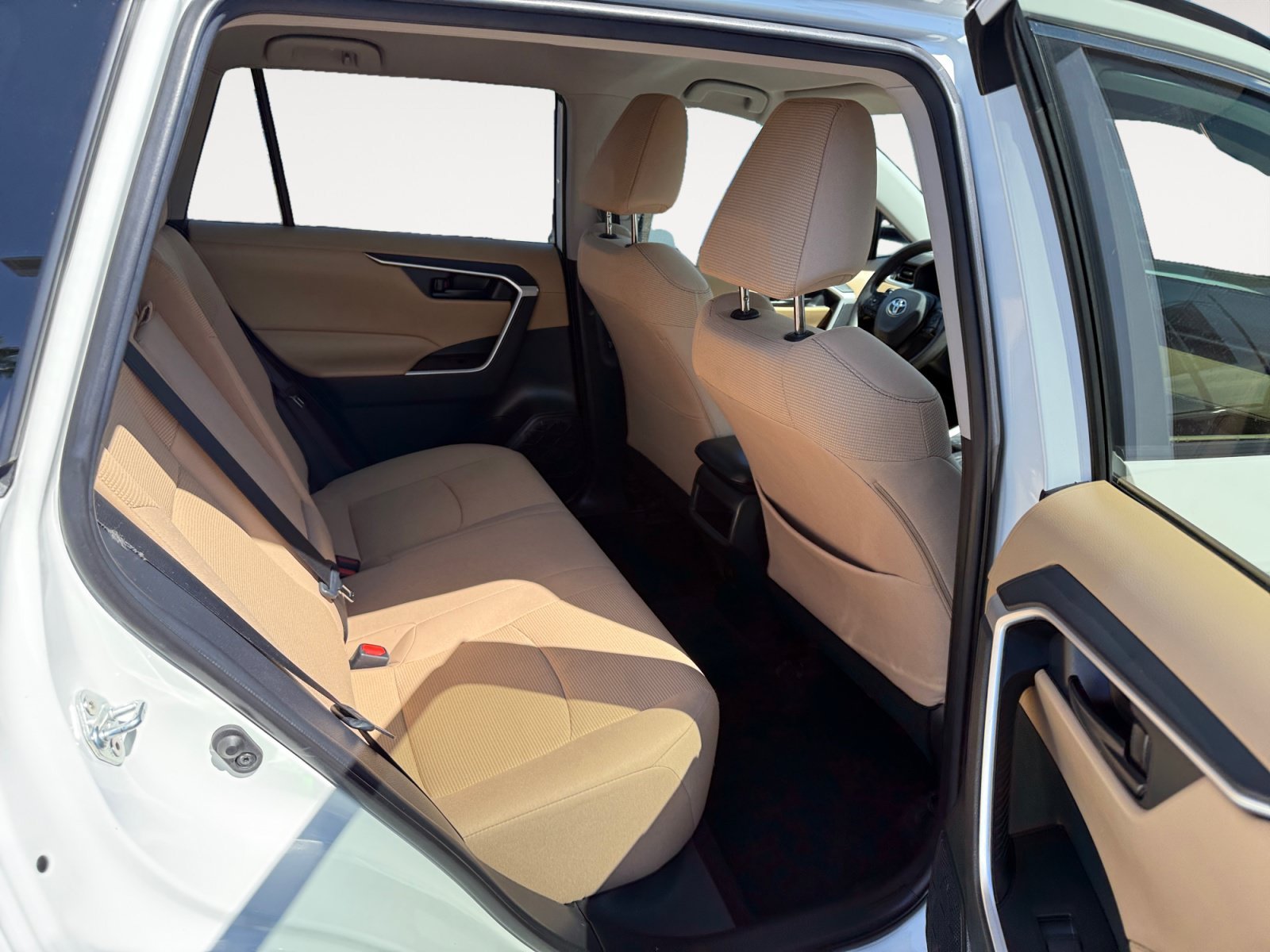 Used 2021 Super White Toyota LE image 18