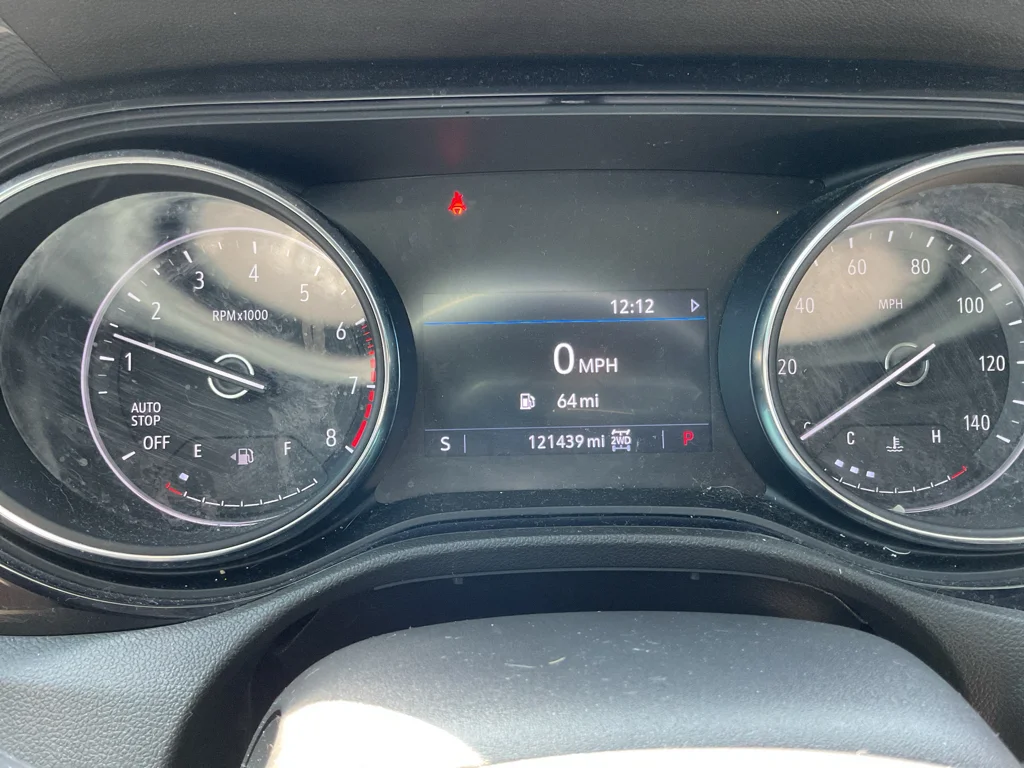 Used 2020 White Frost Tricoat Buick Select image 17