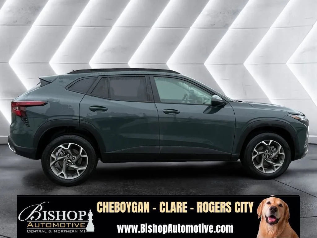 Pre-Owned 2025 Chevrolet Trax LT image 19