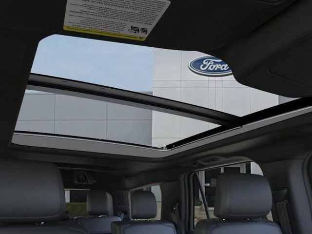New 2025 Star White Metallic Tri-Coat Ford Platinum® image 22