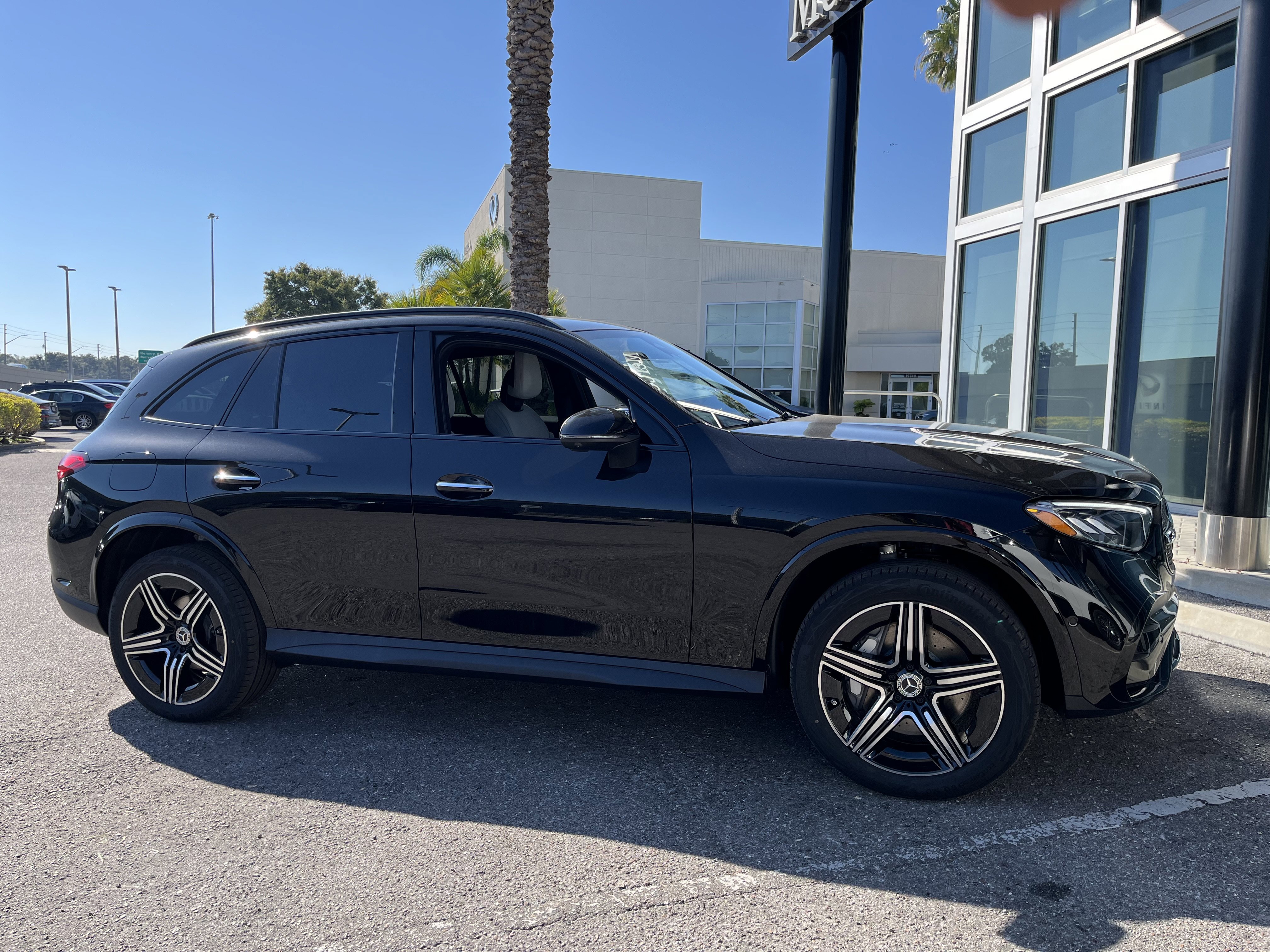 New 2026 Obsidian Black Metallic Mercedes-Benz GLC 300 image 9