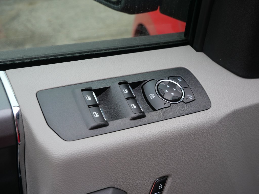 Used 2018 Red Ford XLT image 21