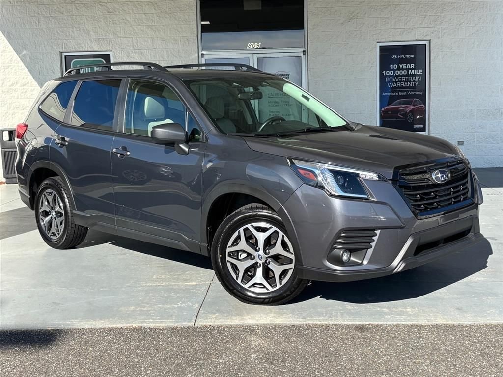 2024 Subaru Forester Premium