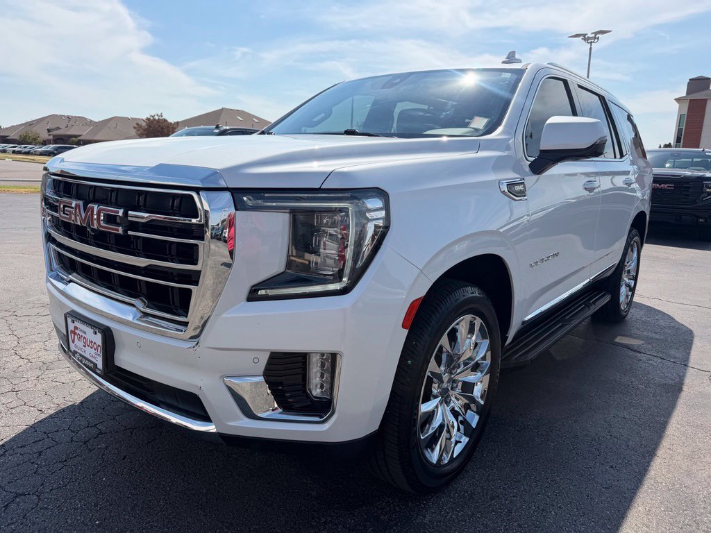 Used 2022 WHITE FROST TRICOAT GMC SLT image 10