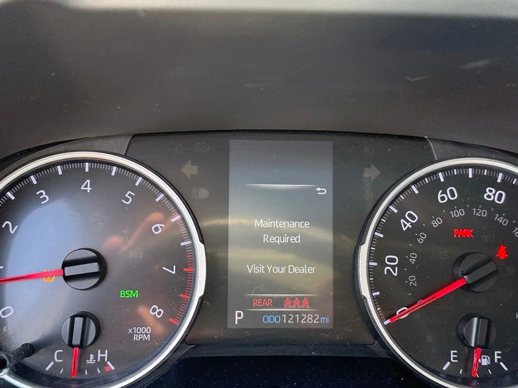 Used 2021 Black Toyota XLE image 18