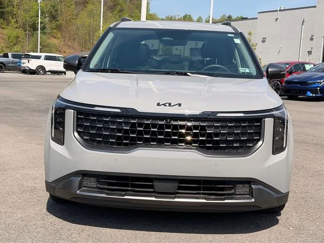 Used 2025 White Kia SX image 18