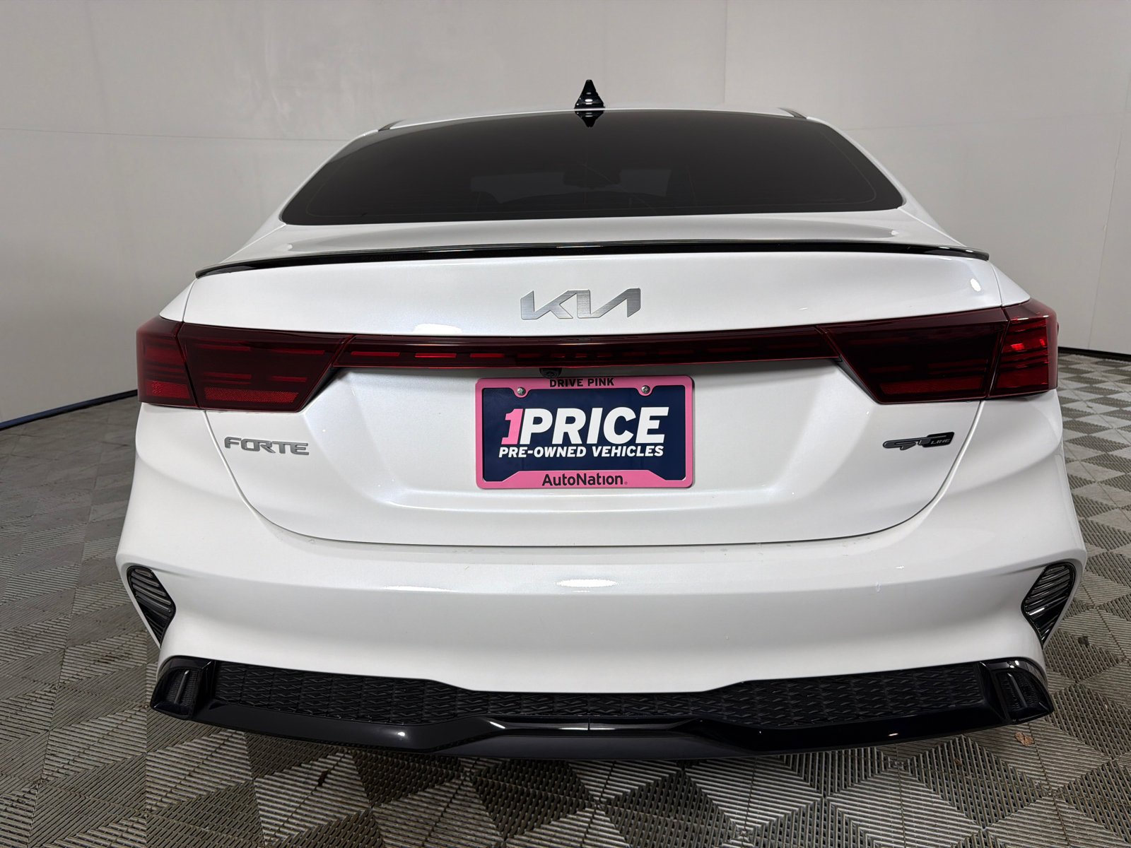 Used 2023 Snow White Pearl Kia GT-Line image 5