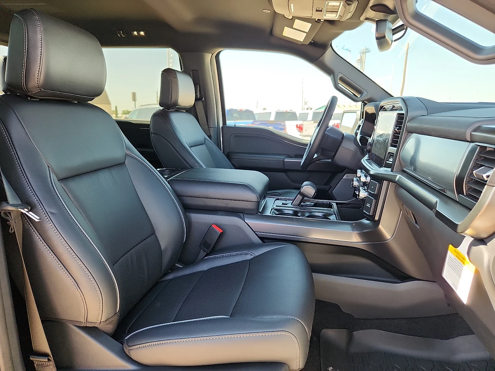 New 2026 Star White Metallic Tri-Coat Ford Lariat image 20