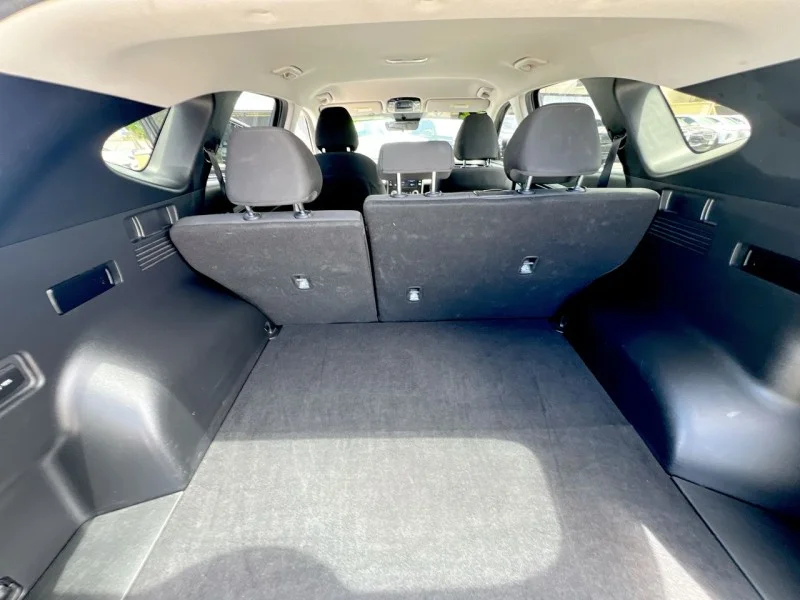Used 2022 Black Hyundai SEL image 14