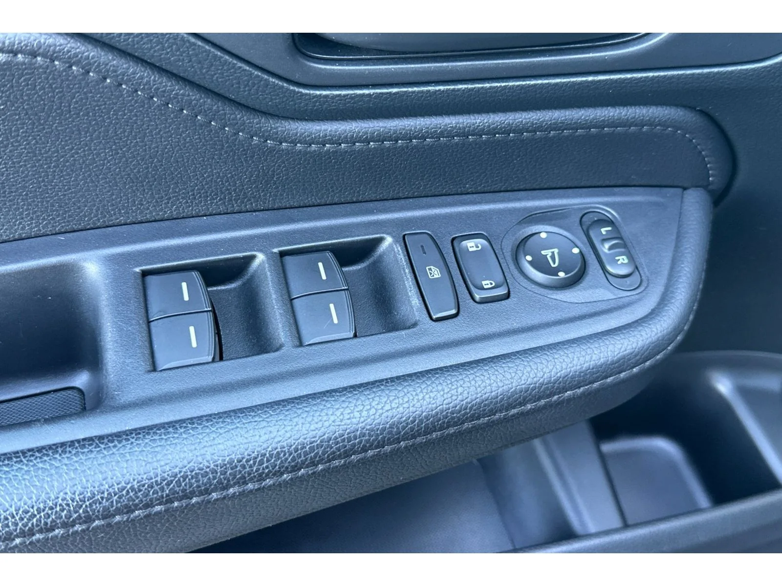 Used 2024 Crystal Black Pearl Honda Sport image 12