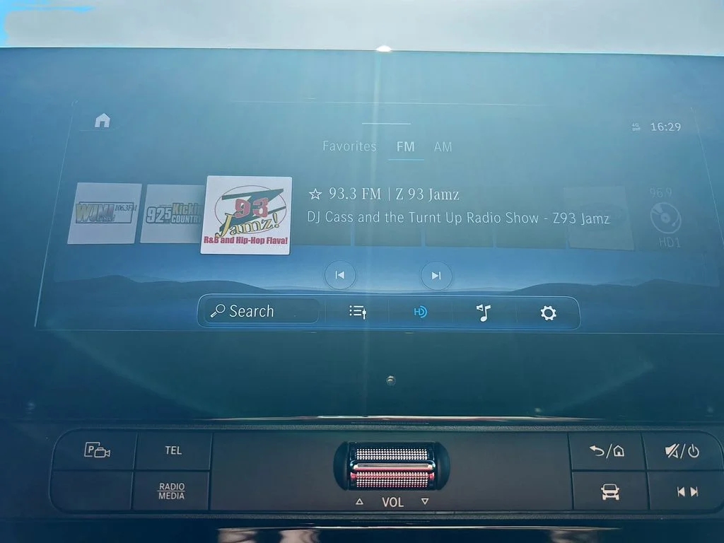 New 2026 Hightech Silver Mercedes-Benz Cargo 144 WB image 32